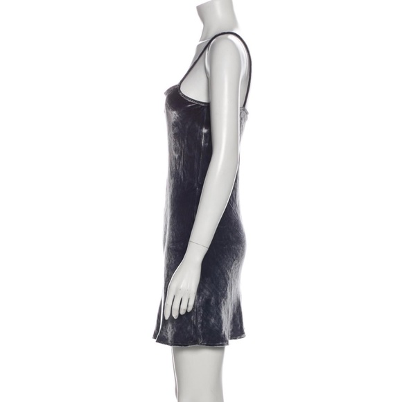 🤍 Reformation mini velvet dress size small - Picture 3 of 6
